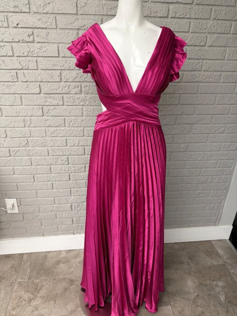 Boutique Women’s Pleated Cutout Ruffle Sleeve Satin Maxi Dress Size 8